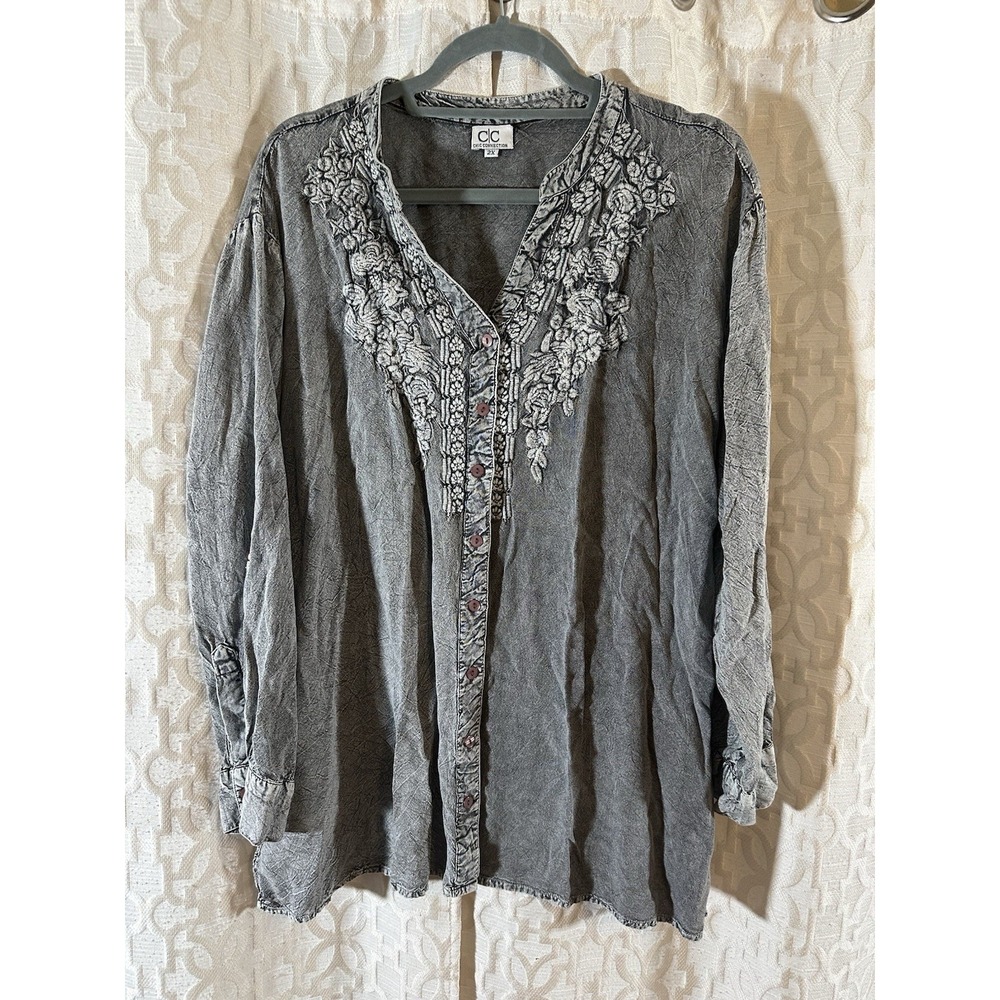 Chic Connection Long Sleeve Embroidered Tunic Top Size Medium Gray Boho Peasant
